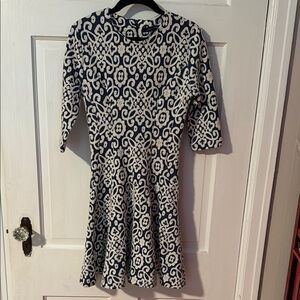 Zara Textured Floral Jacquard Navy/Cream Mini Dress 1/2 Sleeve Back Zip Small